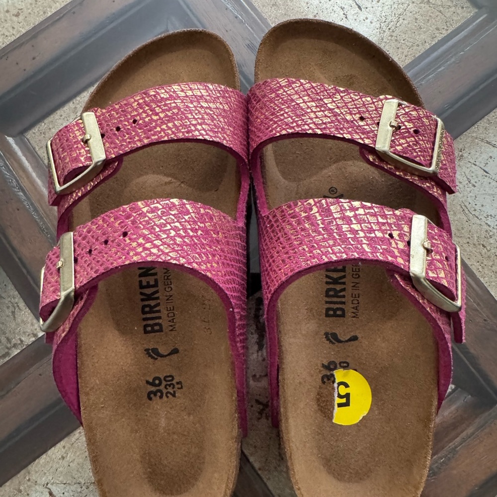 New Birkenstock Arizona Women's Shimmering Pink/Gold sandal 36N soft footbed